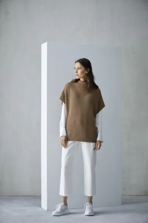 Dieses Modell ist nicht von einem Handarbeitsportal. Ich habe es bei der Textilwirtschaft gefunden. . Pullunder Stricken