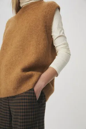 Dieses Modell ist nicht von einem Handarbeitsportal. Ich habe es bei der Textilwirtschaft gefunden.  pullunder stricken