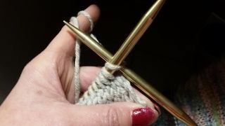 die links gestrickte Masche abheben oder stricken randmasche perfekt stricken