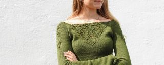 Je breiter dein Halsausschnitt wird, umso weiter wandert deine Raglanlinie Richtung Ärmel.  raglanaermel stricken